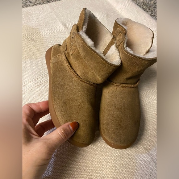 UGG keelan toddler boots Sz 12 - Picture 4 of 9